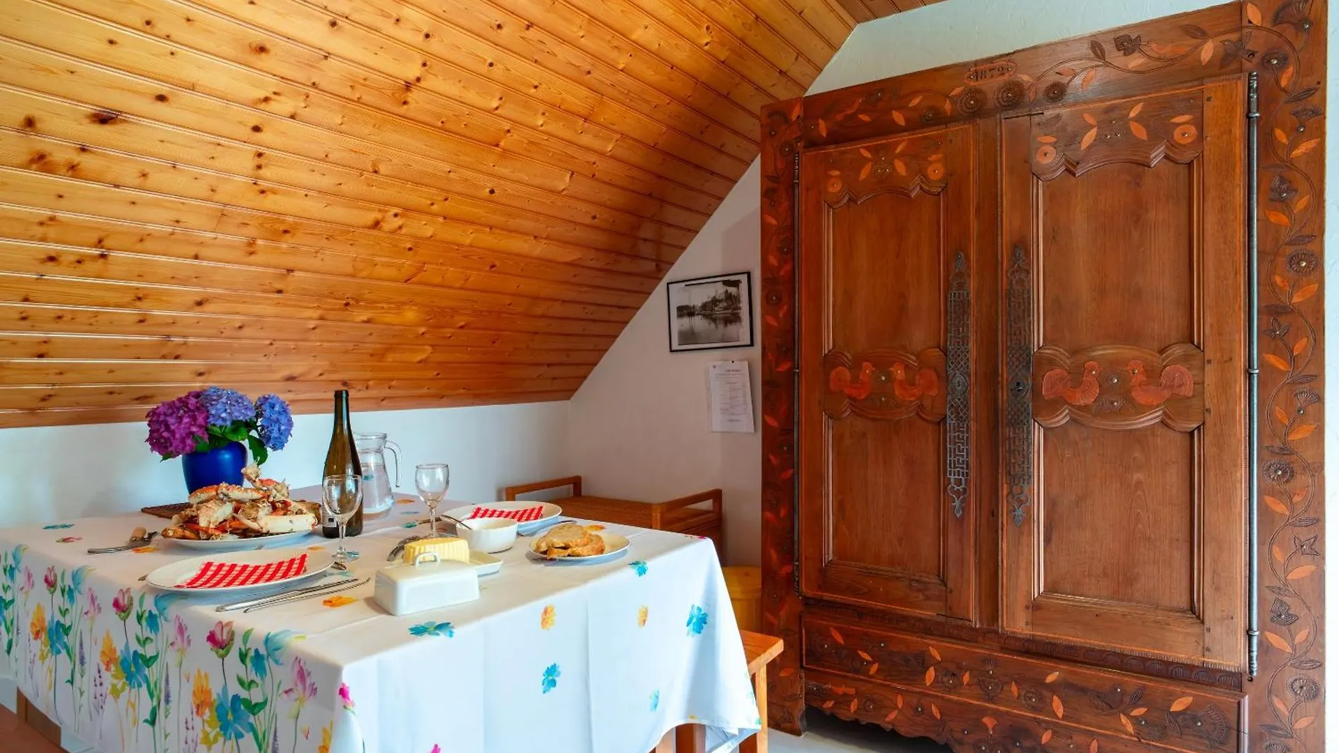 拉森林富埃南Le Hameau De Croas Avalou公寓 法国